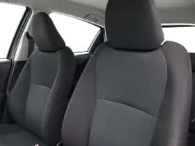 Toyota Yaris (2014) thumbnail 10