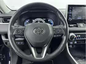 Toyota RAV4 (2022) thumbnail 17