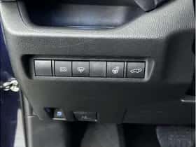Toyota RAV4 (2022) thumbnail 7
