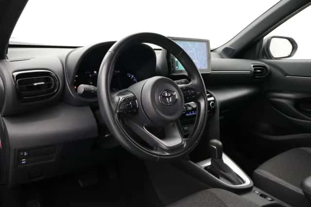 Toyota Yaris Cross (2021) thumbnail 2