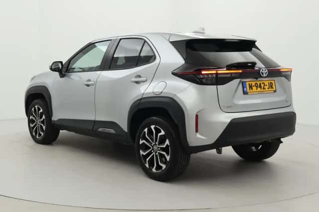 Toyota Yaris Cross (2021) thumbnail 4