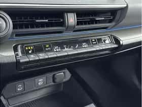 Toyota Prius (2023) thumbnail 7