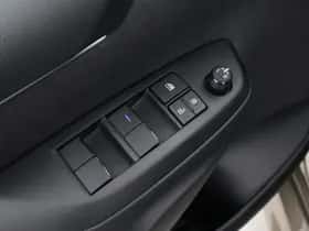 Toyota Yaris (2023) thumbnail 23