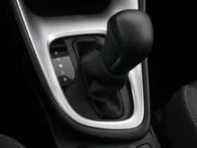 Toyota Yaris (2023) thumbnail 28