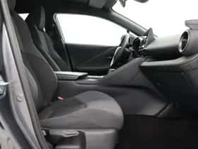 Toyota C-HR (2024) thumbnail 33