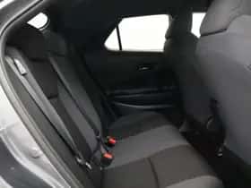 Toyota C-HR (2024) thumbnail 35