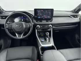 Toyota RAV4 (2023) thumbnail 2