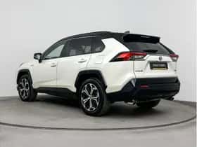 Toyota RAV4 (2023) thumbnail 4