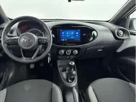 Toyota Aygo X (2024) thumbnail 2
