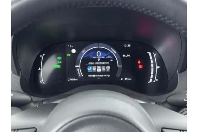 Toyota Yaris Cross (2025) thumbnail 3