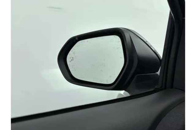 Toyota Yaris Cross (2025) thumbnail 5