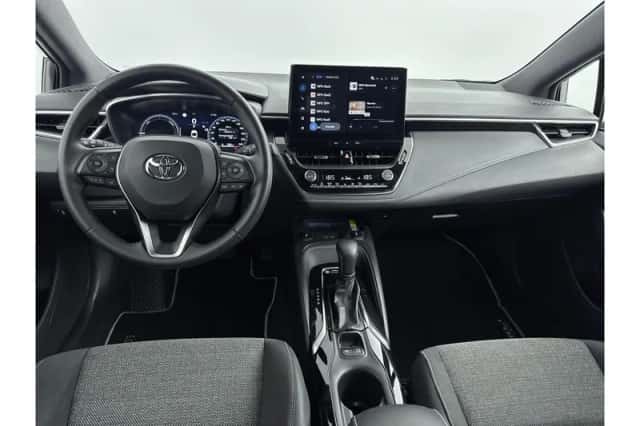 Toyota Corolla (2025) thumbnail 2