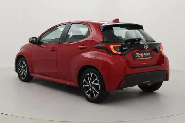 Toyota Yaris (2023) thumbnail 4