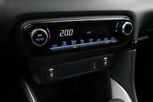 Toyota Yaris (2023) thumbnail 6