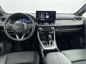 Toyota RAV4 (2024) thumbnail 2