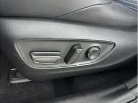 Toyota RAV4 (2024) thumbnail 16