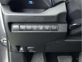 Toyota RAV4 (2024) thumbnail 7