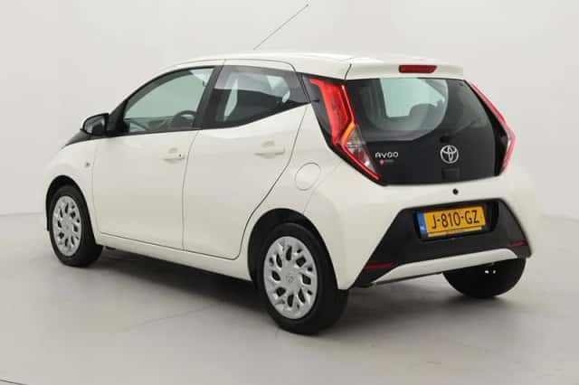 Toyota Aygo (2020) thumbnail 4