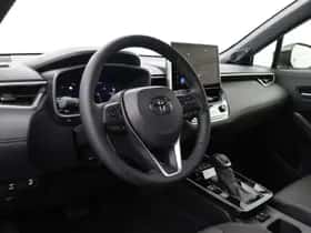Toyota Corolla (2025) thumbnail 2