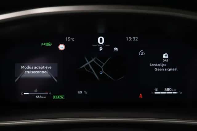 Toyota Corolla (2025) thumbnail 3
