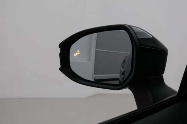 Toyota Corolla (2025) thumbnail 5