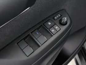 Toyota Yaris (2022) thumbnail 21
