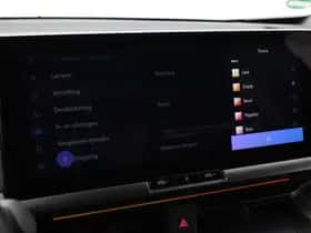 Toyota C-HR (2025) thumbnail 33