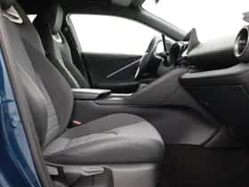 Toyota C-HR (2025) thumbnail 39