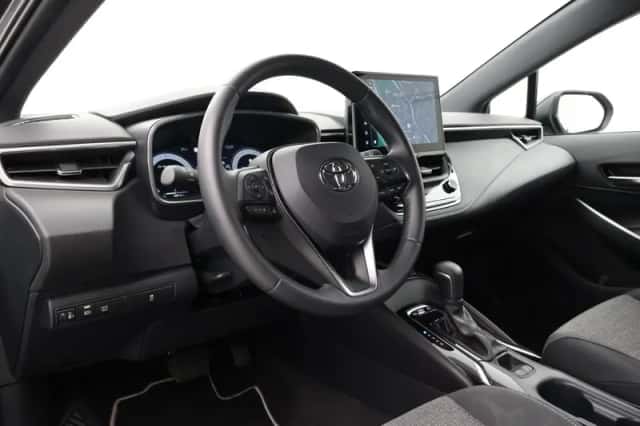 Toyota Corolla (2025) thumbnail 2