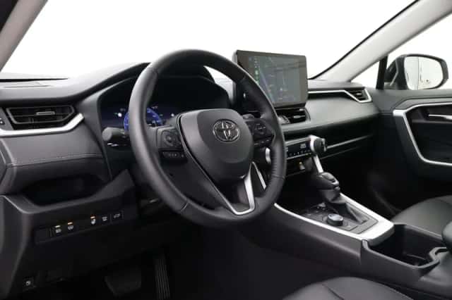 Toyota RAV4 (2026) thumbnail 2