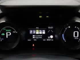 Toyota Yaris (2022) thumbnail 3