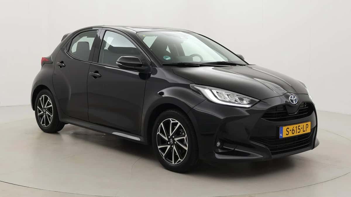 Toyota Yaris (2023) — foto 1