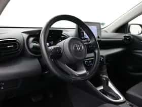 Toyota Yaris (2023) thumbnail 2