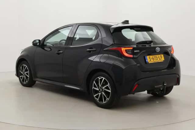 Toyota Yaris (2023) thumbnail 4