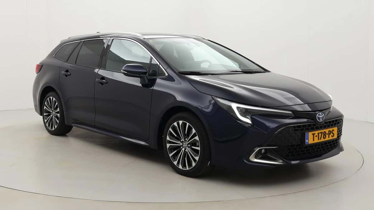 Toyota Corolla (2023) — foto 1