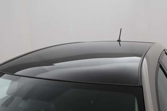 Toyota Auris (2015) thumbnail 5