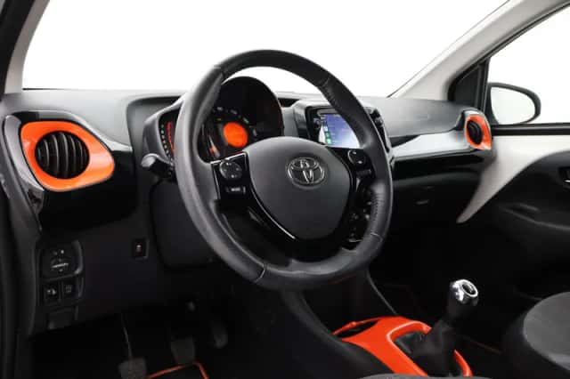 Toyota Aygo (2019) thumbnail 2
