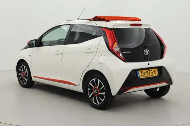 Toyota Aygo (2019) thumbnail 4