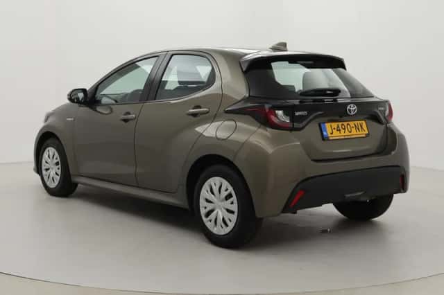 Toyota Yaris (2020) thumbnail 4