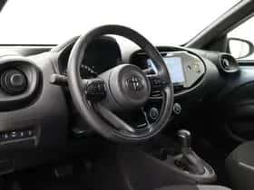 Toyota Aygo X (2024) thumbnail 2
