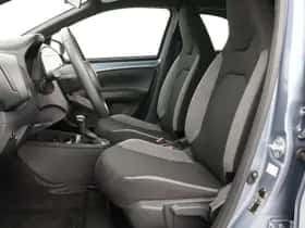 Toyota Aygo X (2024) thumbnail 16