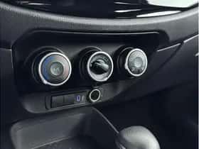 Toyota Aygo X (2024) thumbnail 8