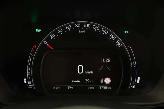 Toyota Aygo X (2024) thumbnail 3