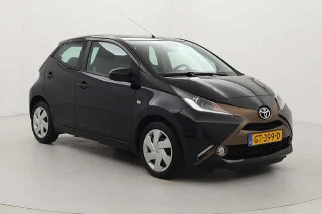 Toyota Aygo (2015) thumbnail 1