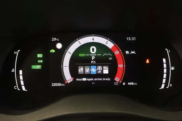 Toyota Yaris Cross (2024) thumbnail 3
