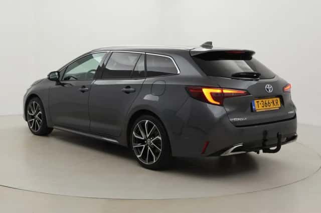 Toyota Corolla (2023) thumbnail 4