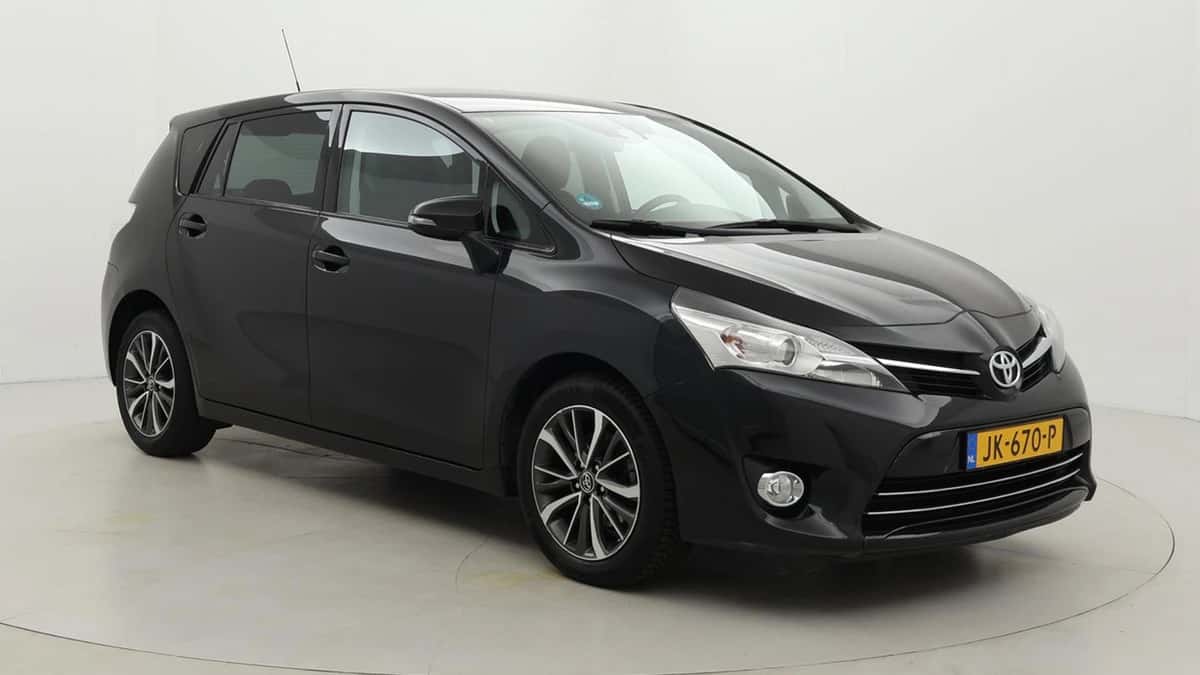 Toyota Verso (2016) — foto 1
