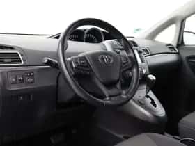 Toyota Verso (2016) thumbnail 2
