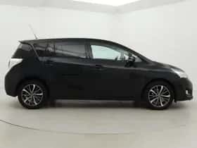 Toyota Verso (2016) thumbnail 16