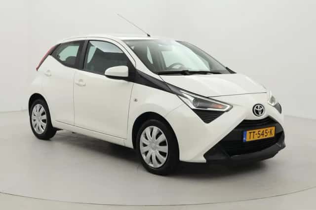 Toyota Aygo (2018) thumbnail 1
